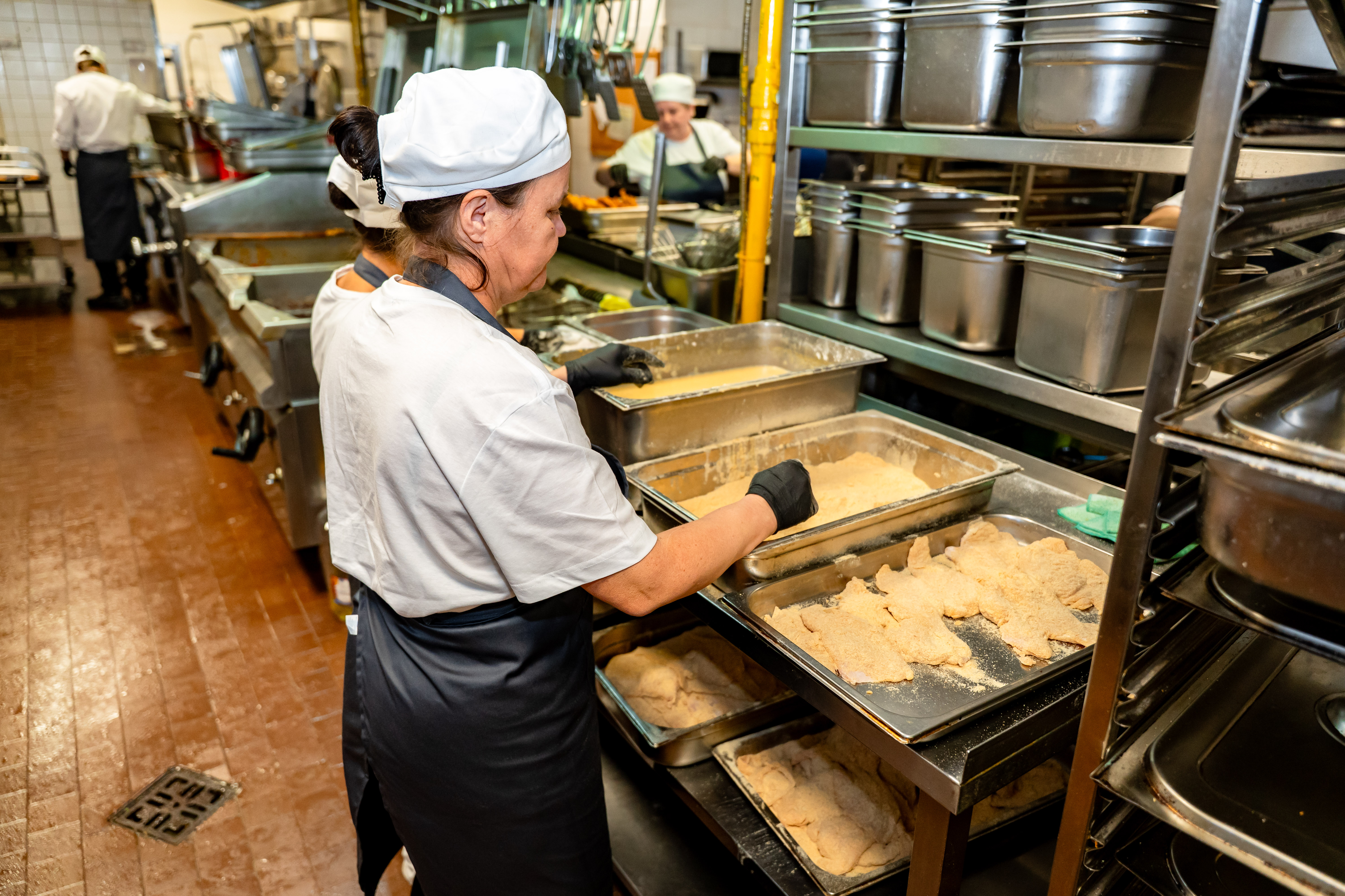 Tradicne charitativne podujatie Vianocne varenie pre seniorov-20